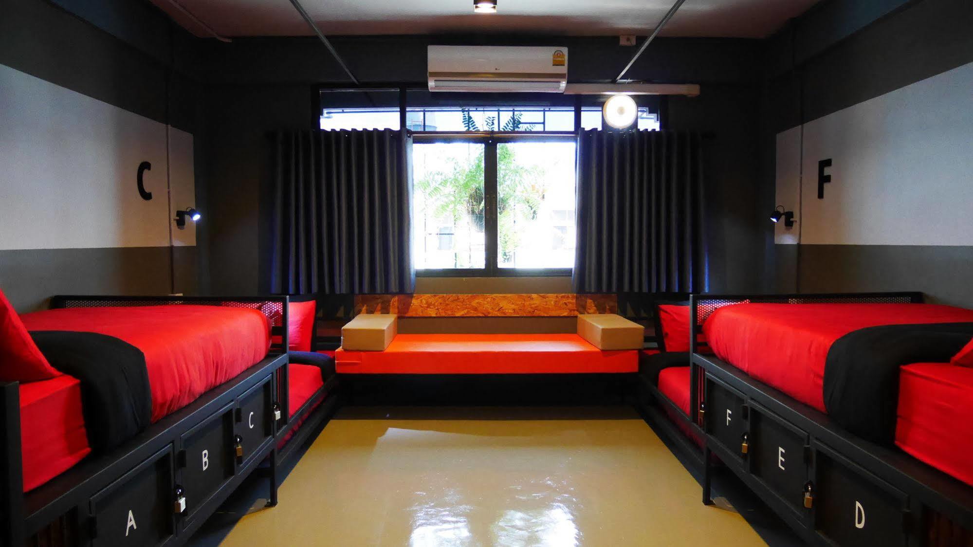 Hostel Amity Poshtel Krabi town Exterior foto